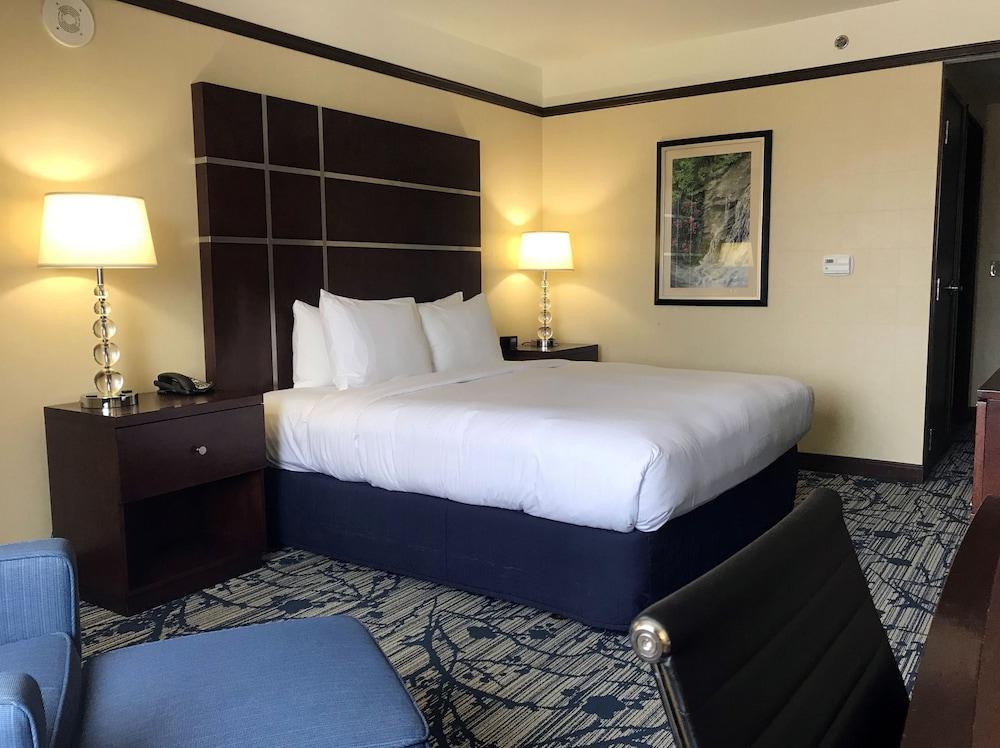 Hilton Asheville Biltmore Park Extérieur photo