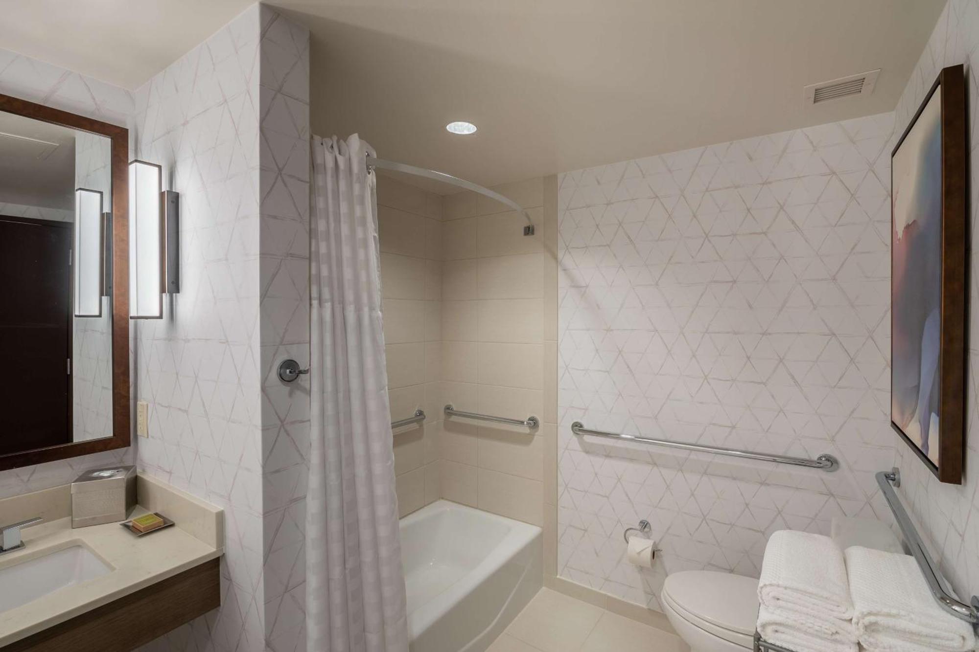 Hilton Asheville Biltmore Park Extérieur photo